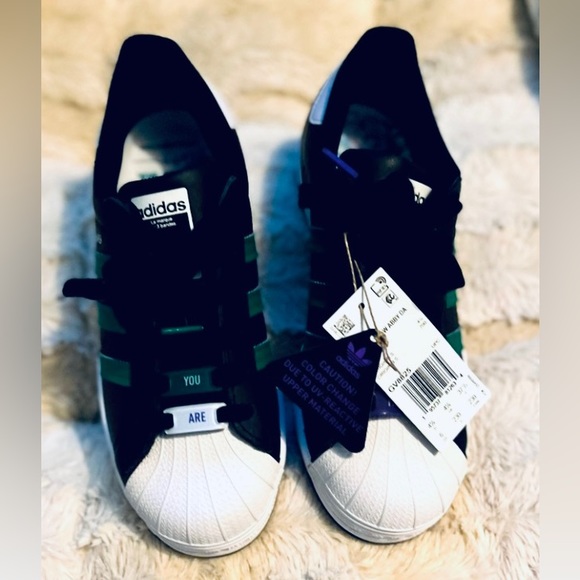 🔥NEW🔥Abby Dahlkemper Adidas x Wmns Superstar (Black/Green) Women’s Size 6 - Picture 2 of 11